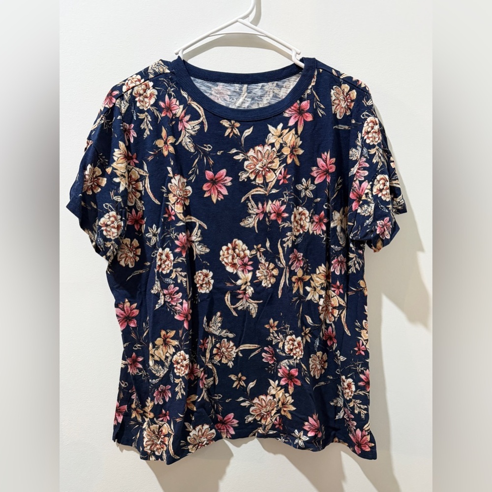 Maurices Dark Blue Floral Short Sleeve Top